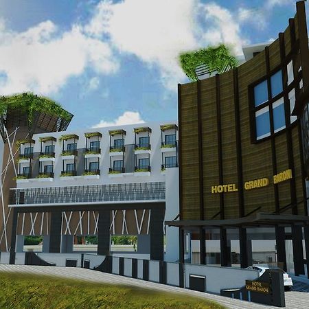 Hotel Grand Baron Тайпинг Экстерьер фото