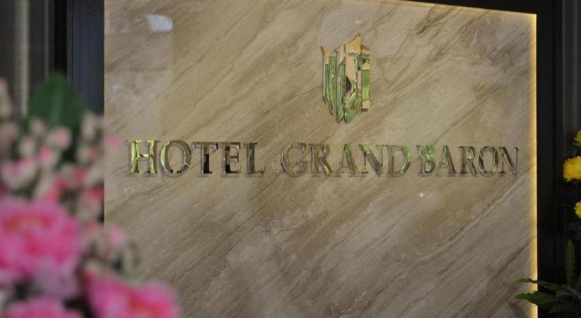 Hotel Grand Baron Тайпинг Экстерьер фото