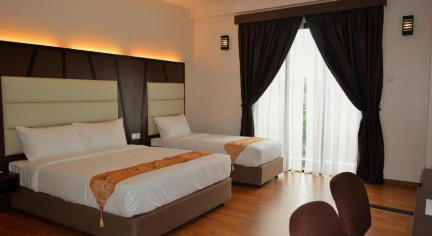 Hotel Grand Baron Тайпинг Экстерьер фото